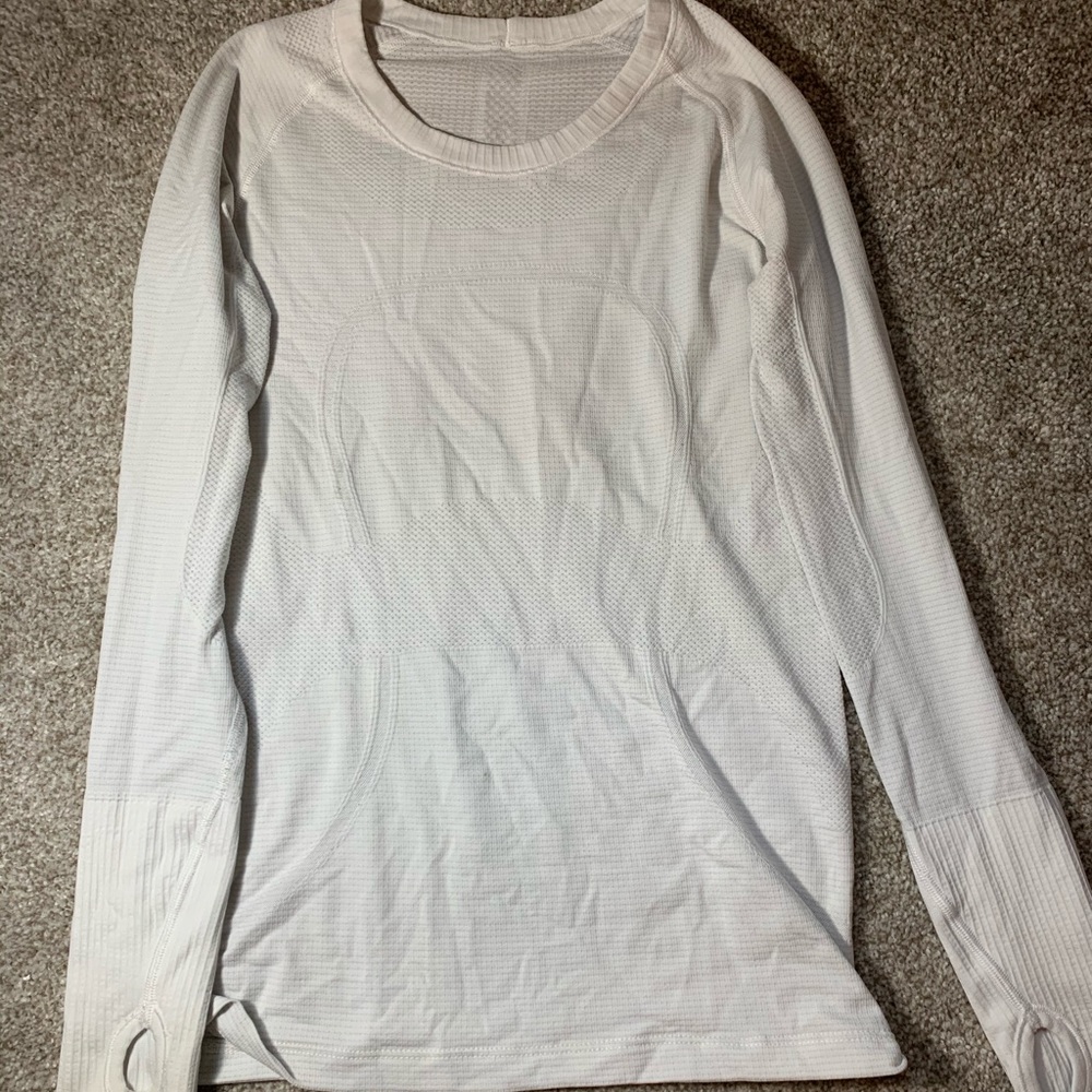 Lululemon long sleeve swiftly tech